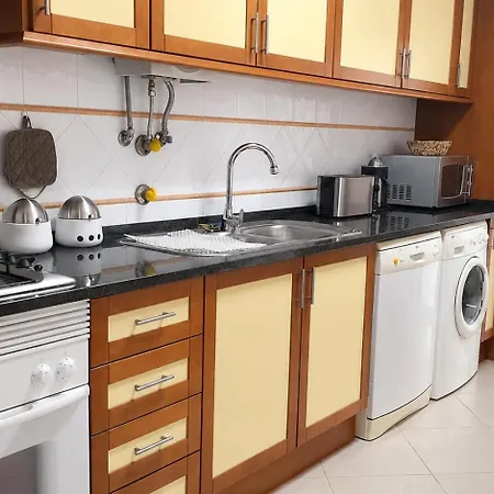 With 2 Bedrooms Near Appartement