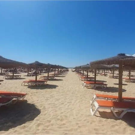 With 2 Bedrooms Near Appartamento Tavira